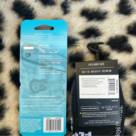 Driven by Refresh Hanging Guitar Car Air Freshener & Pink Floyd Socks Bundle - Picture 2 of 2